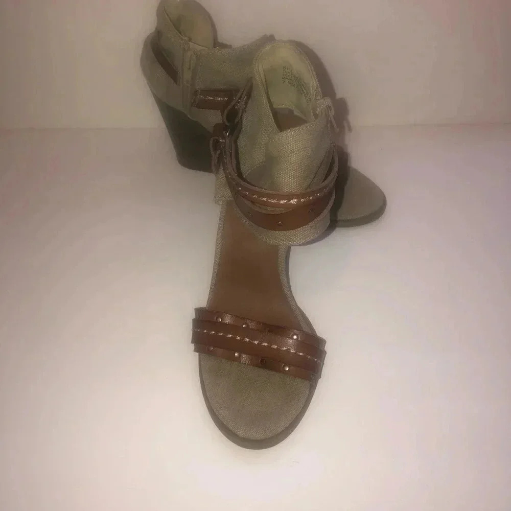 Jelly pop brown & beige block heel shoes